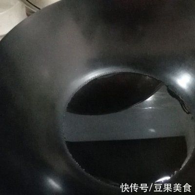 最简单常见的米饭绝配菜——西红柿炒鸡蛋（甜口！）