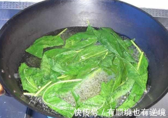 很多人把它当垃圾,我却拿它来做饺子,出锅后老公连吃40个不过瘾