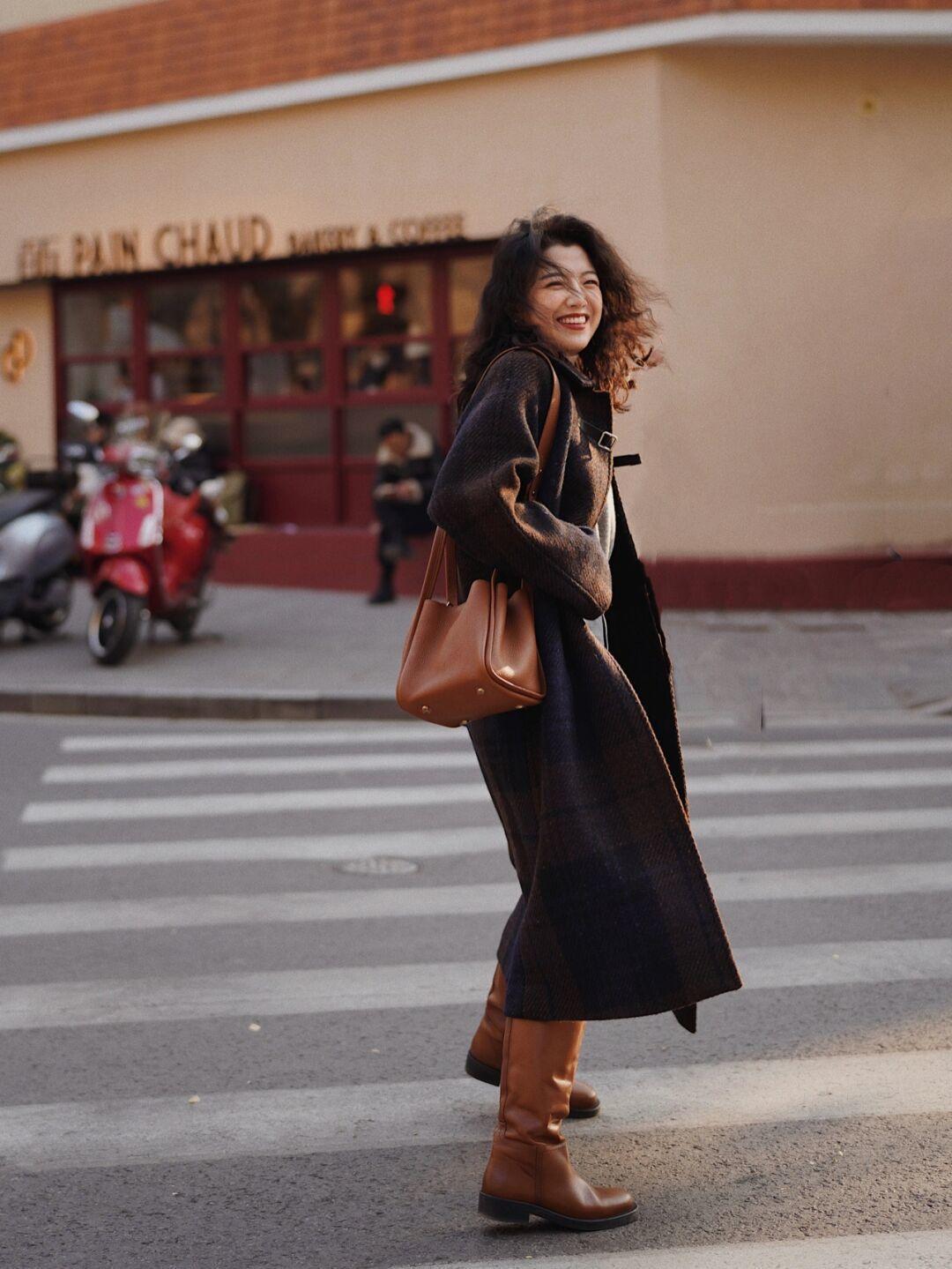 气质|气质女人冬天都爱穿这些“大衣”,保暖又温柔,这个冬季谁穿谁美