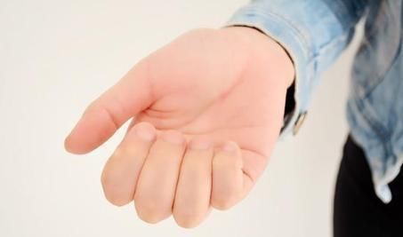 體內“陽氣”不足,手腳會告訴你,教你妙招,把“陽氣”補回來