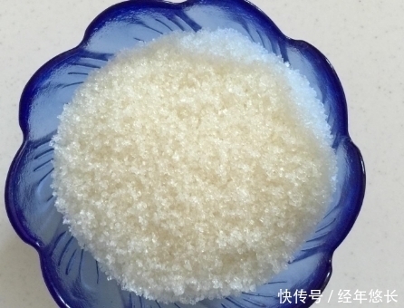 想钓大鲫鱼,饵料里不能少了“它”,一下子就一条,新手也能爆护