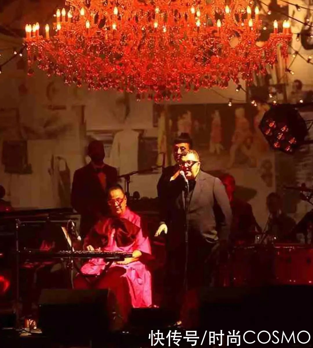 时髦办 |Alber Elbaz走了，他曾说“不尊重女性，作品就会失去灵魂”\＂,\＂i10\＂:\＂时髦办