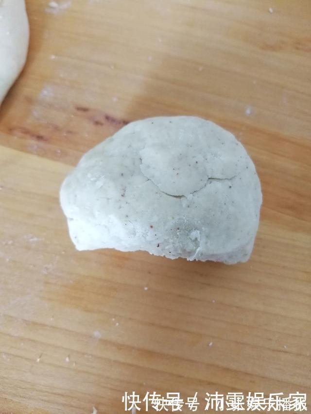 做法|又酥又软的油酥饼,咬一口好香啊,吃一次还想吃,做法真的好简单