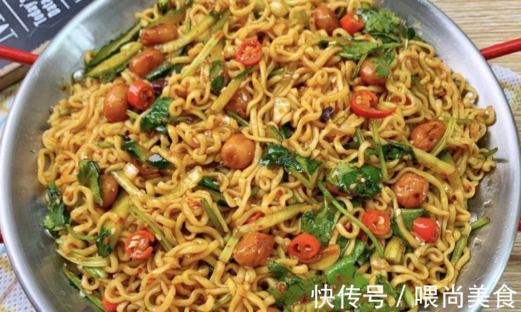 火锅底料|分享几道特色美食，营养健康，做起来也很方便！