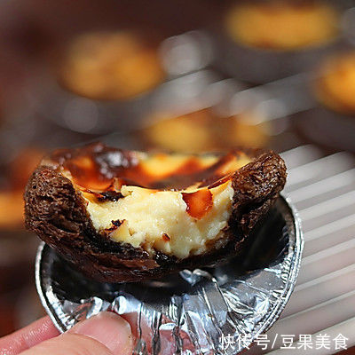 奶油奶酪|#美味中国年#巧克力奶酪蛋挞，一口之后让你难以忘掉