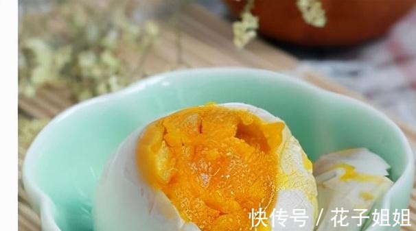 超市买鸭蛋，白壳和青壳的有差别吗超市导购员不懂别乱买！