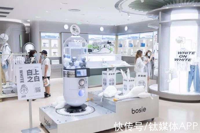 无性别|“无性别”是修罗场还是新赛道？