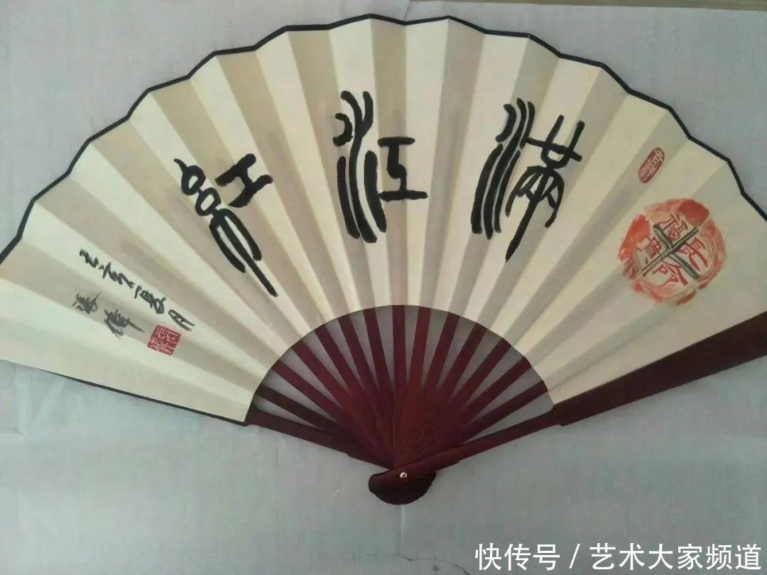 中国当代最具学术价值与收藏投资潜力艺术家——张伟