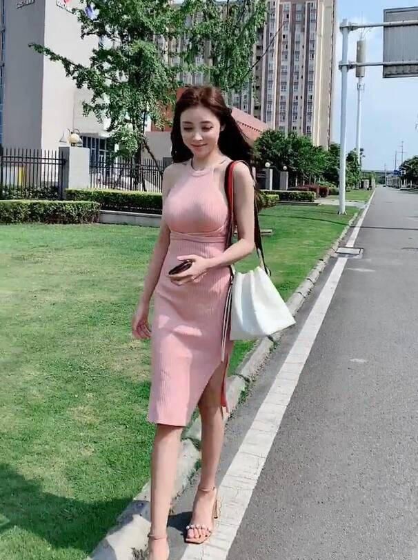 美女|街拍小姐姐,赶时髦的时尚美女,在镜头前低调又不失内涵