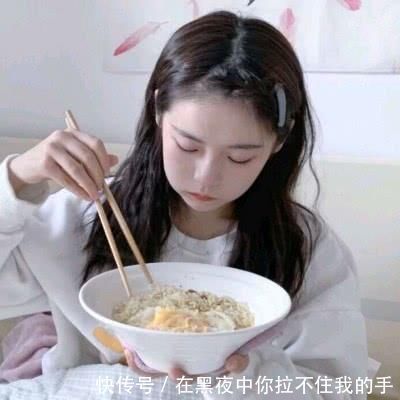 油腻食物|女生若想拥有“婴儿鼻”，坚持这3个习惯，助你远离“草莓鼻”