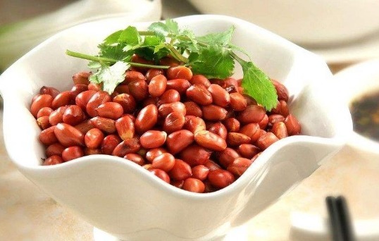 早上空腹吃几粒花生|起床空腹吃几粒花生米,不出2周,3大好处不请自来,早知早受益