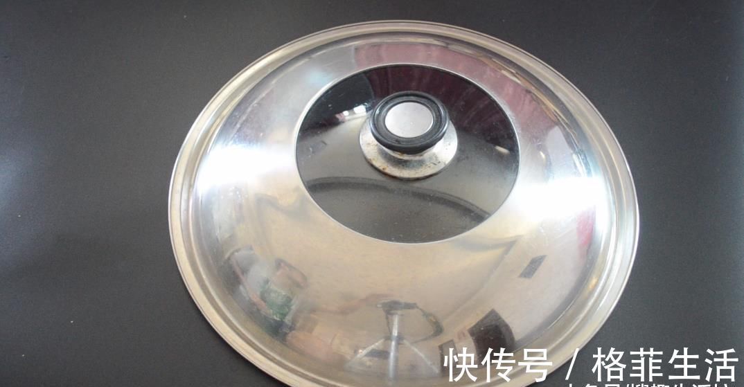 洗菜池边上放一个油桶提手, 作用太棒了, 解决了很多家庭的烦恼