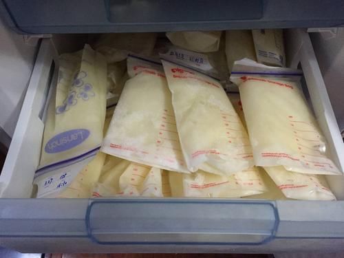 宝妈|冰冻母乳的营养到底有没有流失显微镜2000倍放大的结果,令人意外