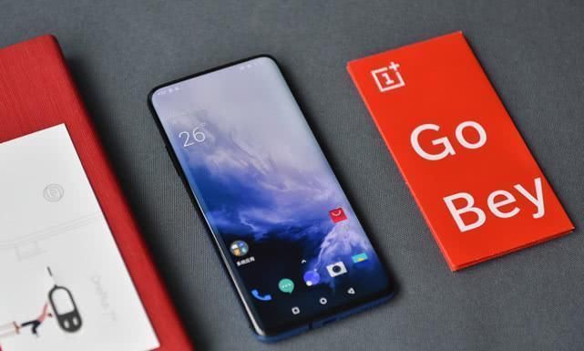 退场|顶级机皇终于退场，骁龙855+2K屏+90Hz，刘作虎还是良心了