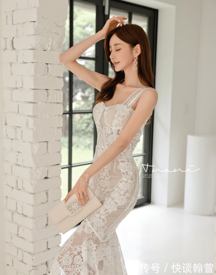 身形|大爱蕾丝连衣裙,衬托你的完美身形!