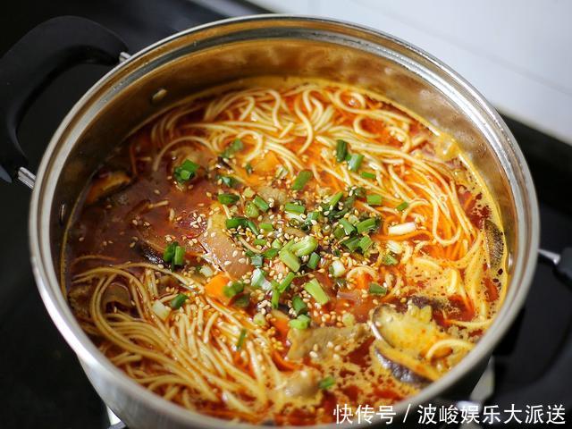 鲜香|汤面还是更喜欢此做法,汤头浓郁,鲜香诱人,每次吃完汁儿都不剩