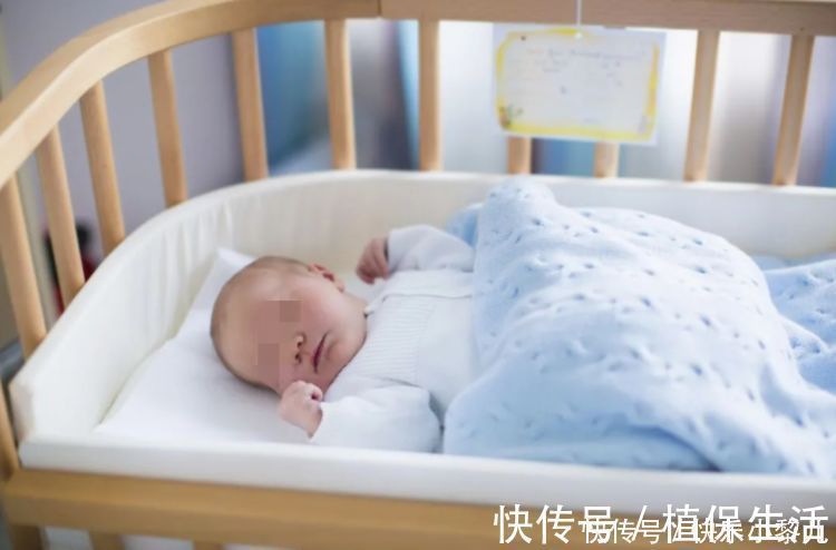 孩子|新生儿应该多抱还是多躺?做错影响孩子发育,家长要了解
