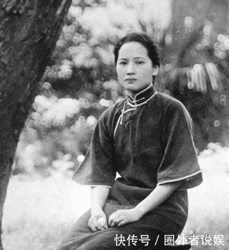 相差近|宋庆龄为何嫁孙中山?二人相差近30岁,无论贫富却能相携余生
