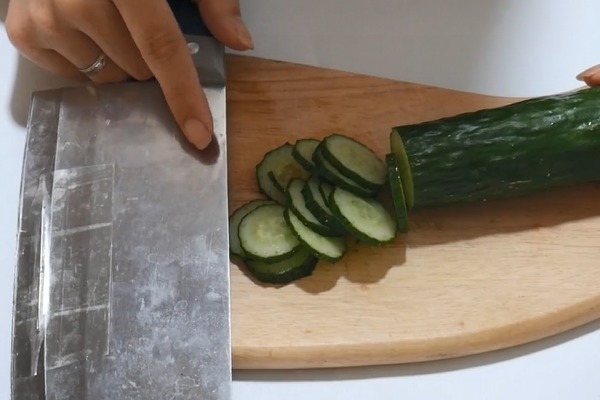 菜刀上放一根“缝衣针”,解决了千家万户的难题,学会受用一生!