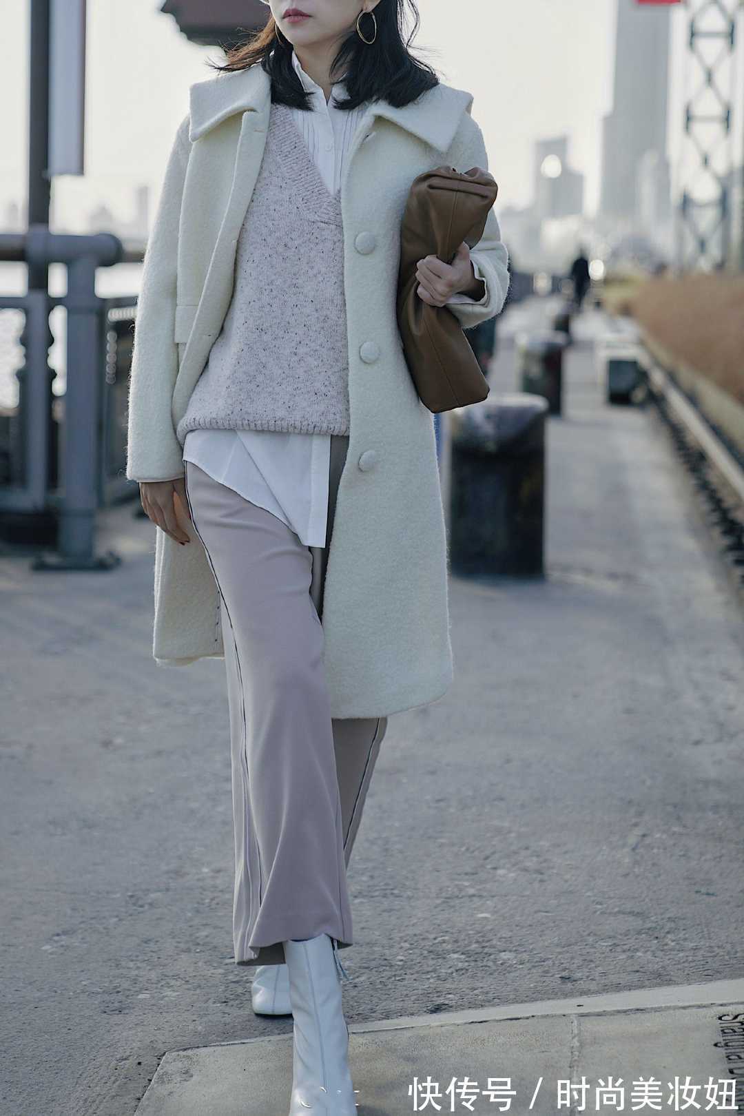 9分裤 “打底裤”已经过时了,今年穿直筒9分裤配短靴,高级保暖显腿长