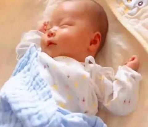 原因|为什么宝宝睡着后很不老实？看了原因后，能让宝宝睡得好一点