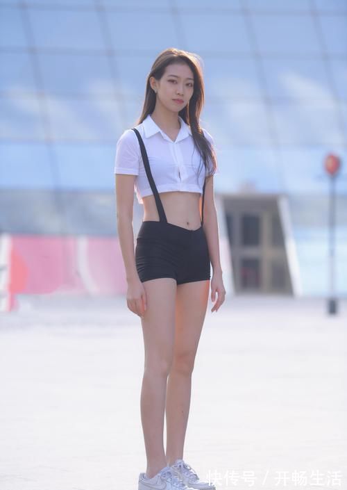 新款式 前卫新潮的热裤,穿对了是迷人,穿错了是奇怪