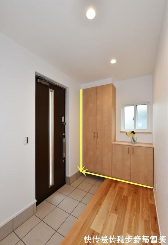 玄关处|日本的玄关设计太值得学习了，下沉5公分，柜子一半悬空一半落地