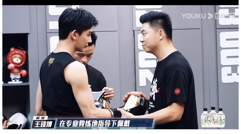 拳击比赛|拳拳到肉！张伟丽1打24，这档拳击新综艺确实够凶猛