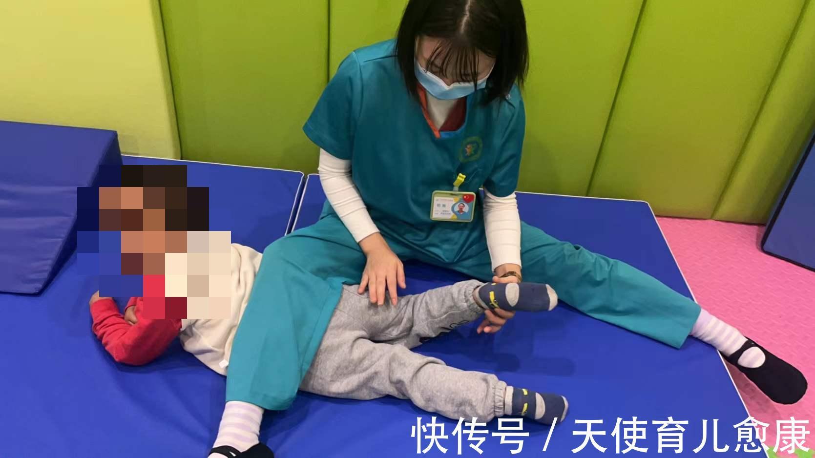 小胖子|天使讲堂:宝宝大运动发育早,是好还是坏?