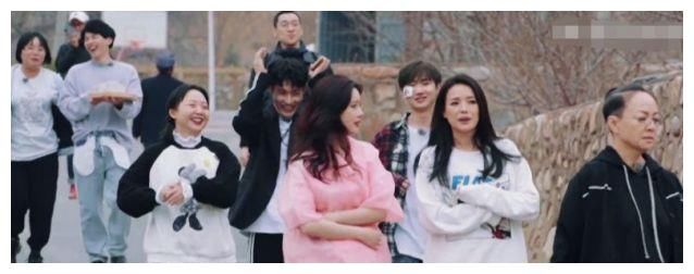 艺人|宋丹丹张翰节目中互怼,场面尴尬,汪苏泷一句话缓解了窒息的氛围