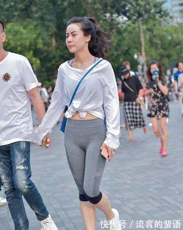 减龄 打底裤省心穿搭示范,选择优雅减龄的风格,格外美丽!