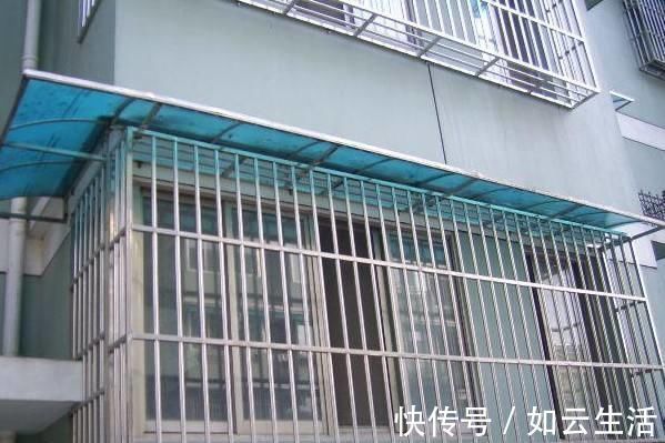 钢化玻璃|越来越多人家里不装防盗网了,都流行这样做,更实用美观