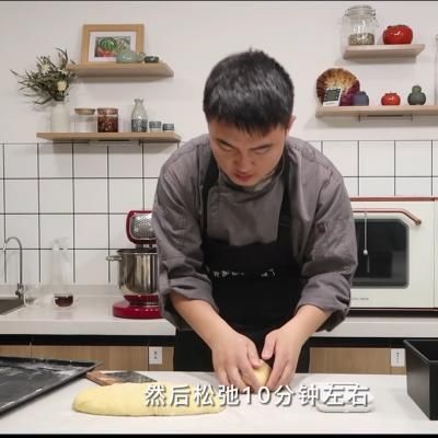 比戚风还软的吐司你吃过吗？「南瓜布里欧吐司」