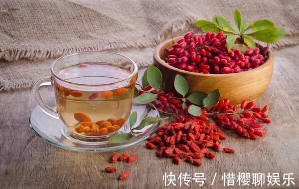 枸杞泡水|枸杞泡水搭5样,润肺护肝,养生效果可翻倍!秋冬喝正合适