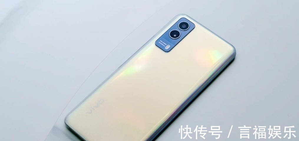 荣耀pl今年不推荐买的5款手机，内行人不会考虑，外行人却视为珍宝