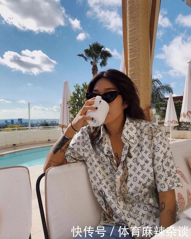 为Nike设计球鞋、受Virgil青睐,这两位新晋潮流女神算什么水平