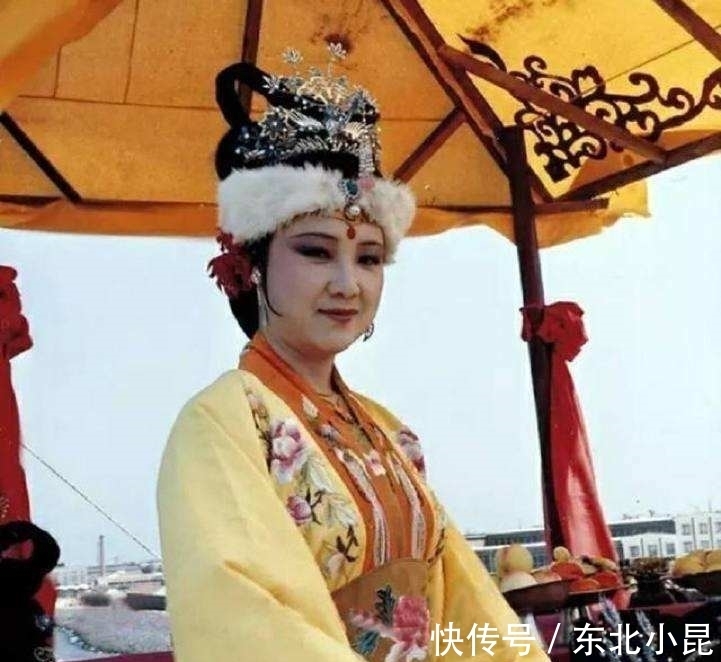 南安@南安太妃要见贾府千金,贾母为何把史湘云放在首位?原来大有深意