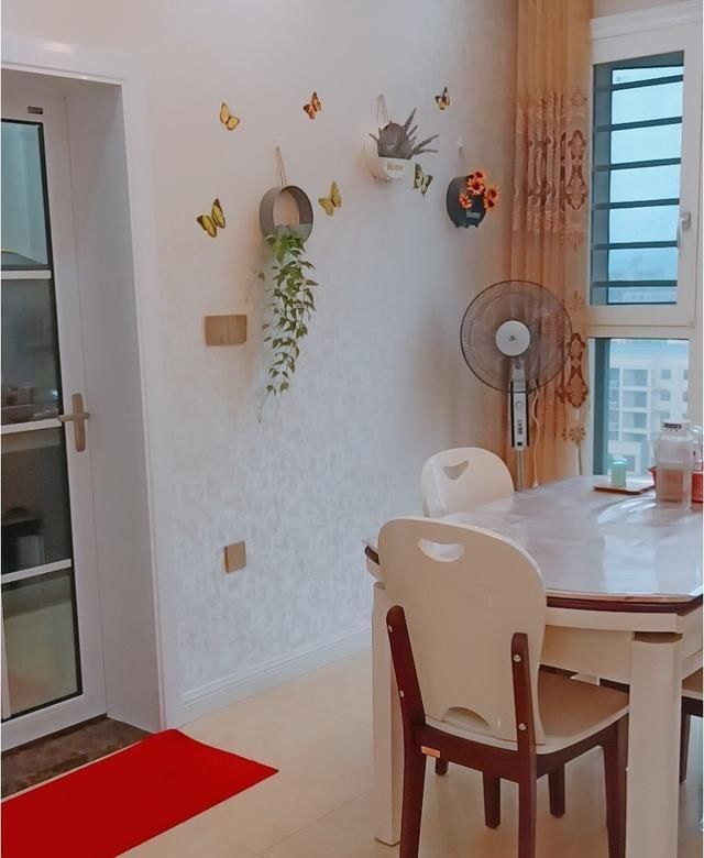 沙发|她家入住两年的房子,装修不豪华,每天都要收拾干净,羡慕极了