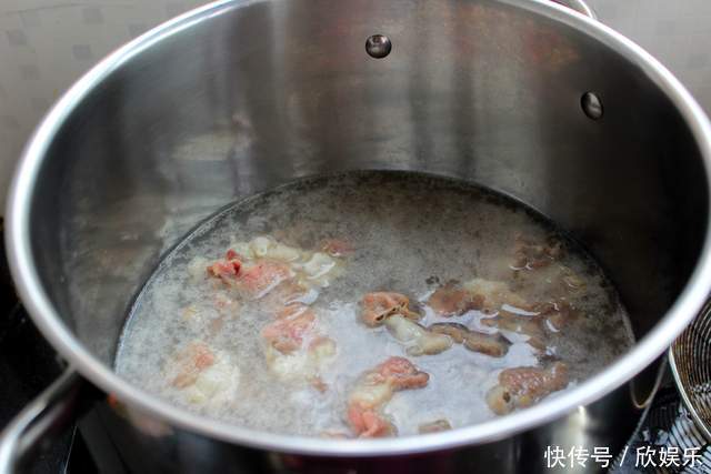  这个蔬菜老年人要多吃，有20多种营养元素，口感清脆还能降血压