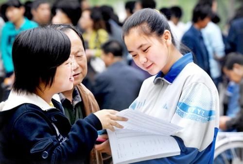 40多年前考试卷曝光，学渣：这题我都能上北大，老师：太天真