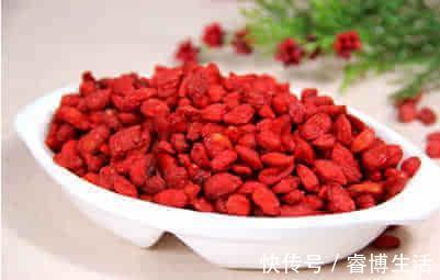 色斑|张仲景记载菊花加“它”泡水,连喝一周,肾变强了,便秘也改善