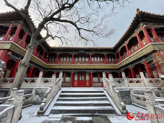 组图：北京迎2022年初雪 故宫覆盖白雪更显魅力