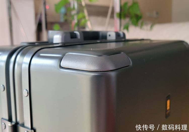 出行|出行好伴侣,够强够安心,地平线8号POWER系列登机箱测评报告