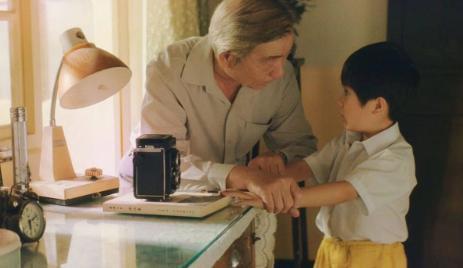 豪华|爷爷自制“豪华婴儿车”走红,引路人频频回头:这样的爷爷来一打