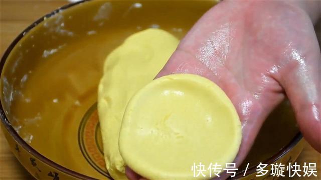 馅料|南瓜饼里加点豆沙,口感丰富,香甜又软糯,做法简单零难度