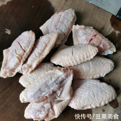 耳聋|鲜香下饭的柠香鸡翅，你喜欢吗？