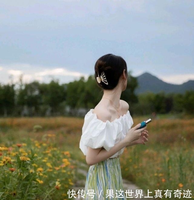 连衣裙|想成为精致的女人,就要穿对服装了,合适的穿搭会让整个人更优雅