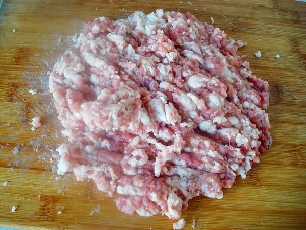 年夜饭包饺子，猪肉牛肉比不上这肉，好吃还营养，吃完暖洋洋