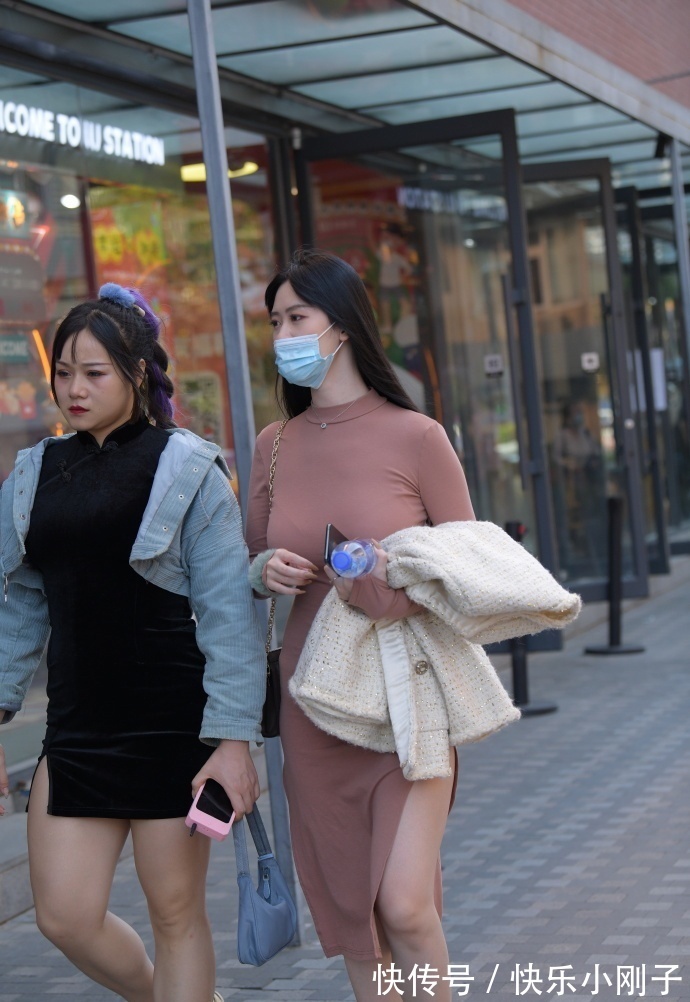 微胖 微胖女生的秋季穿搭,选择长袖连衣裙,展现温柔知性的时尚气质