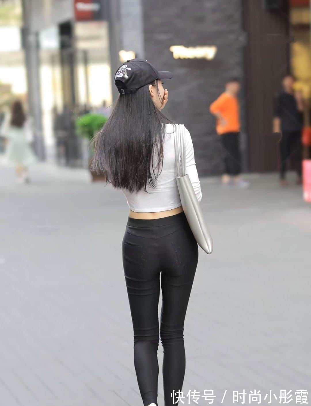 休闲风 日常休闲风穿搭,气质女生偏爱修身组合,穿出自己想要的美